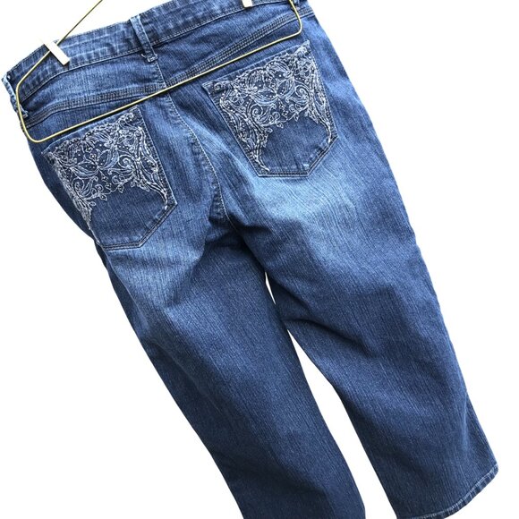 Upcycled Gloria Vanderbilt Painted Hippie Jeans, Festival Denim Capris, Size 10 - Picture 3 of 12